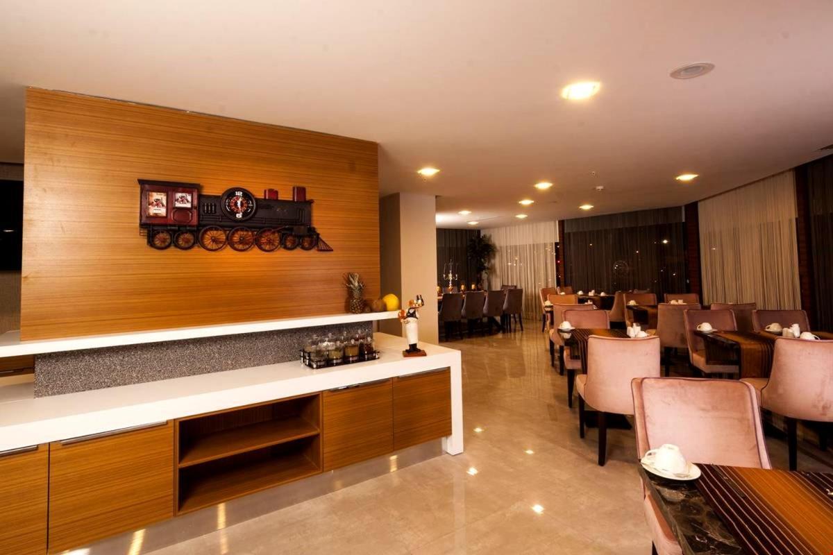 Majura Hotel Business Izmir Exterior foto